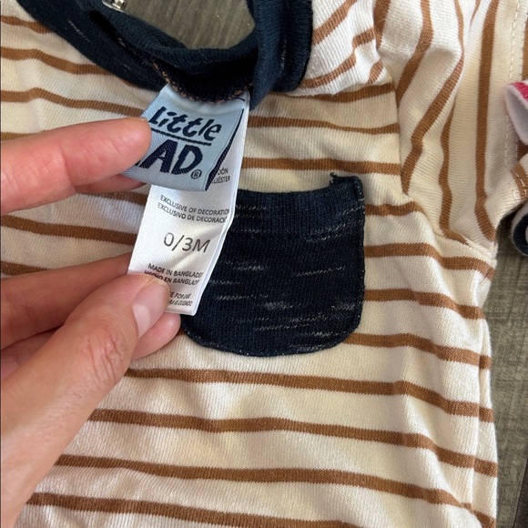 Lot of 11 baby boys 0-3M clothing and onsies sets - Picture 6 of 9